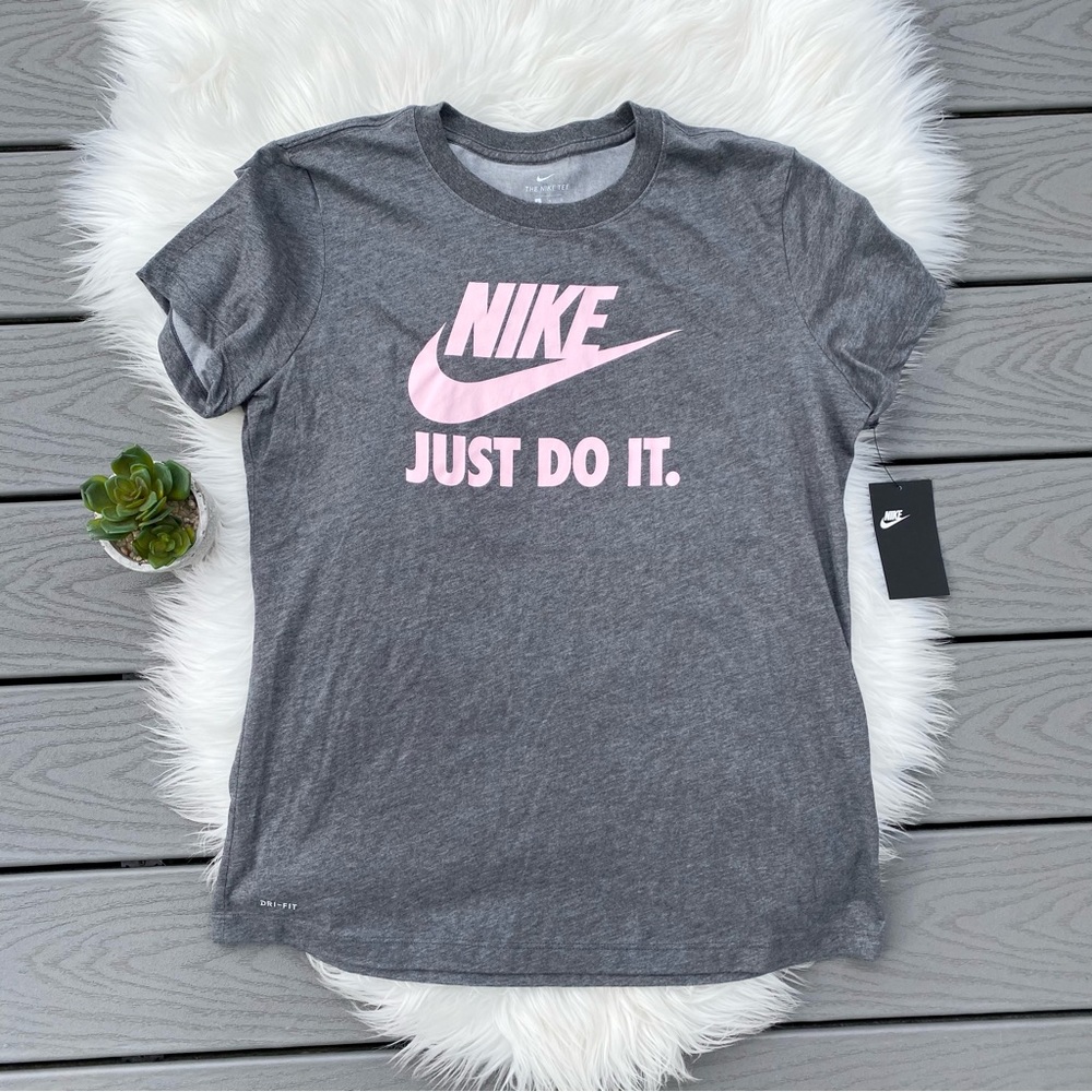 Nike Logo Short Sleeve Top
